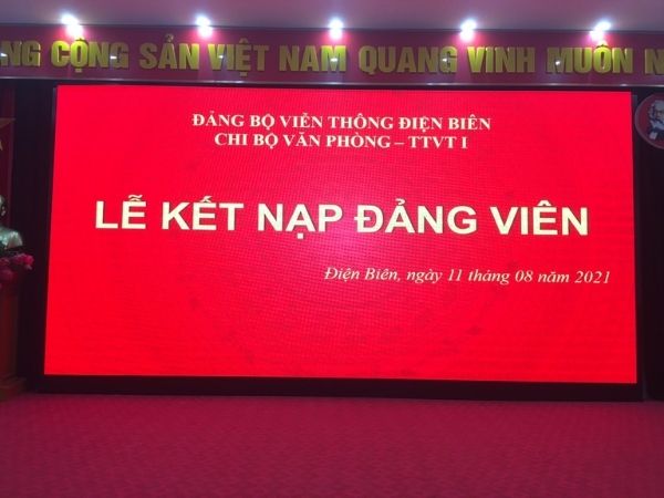 Backdrop lễ kết nạp đảng vi&ecirc;n bằng m&agrave;n h&igrave;nh led