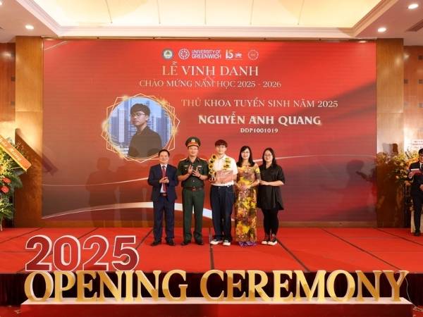 Background lễ vinh danh sinh vi&ecirc;n thủ khoa