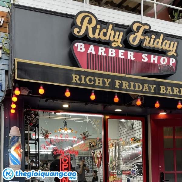 Mẫu bảng hiệu barber shop Richy Friday