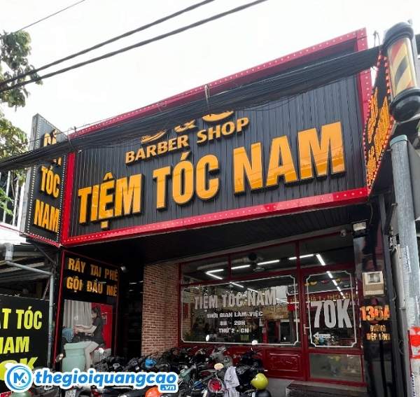  Mẫu bảng hiệu tiệm t&oacute;c nam chuy&ecirc;n nghiệp thu h&uacute;t kh&aacute;ch 