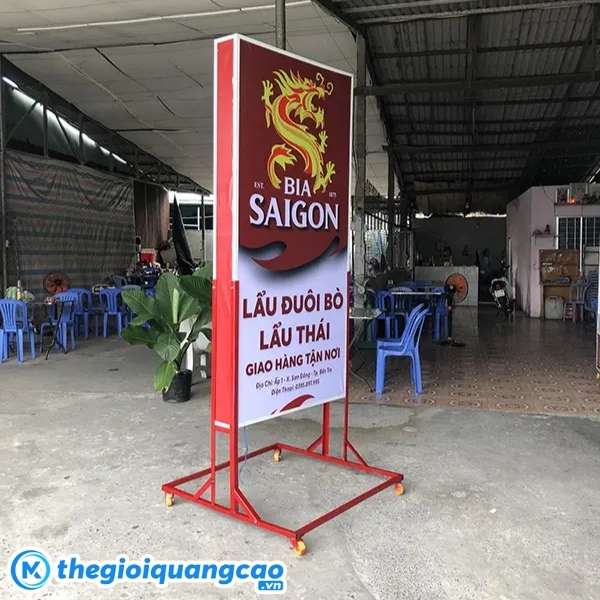 L&agrave;m bảng hiệu đứng bia s&agrave;i g&ograve;n