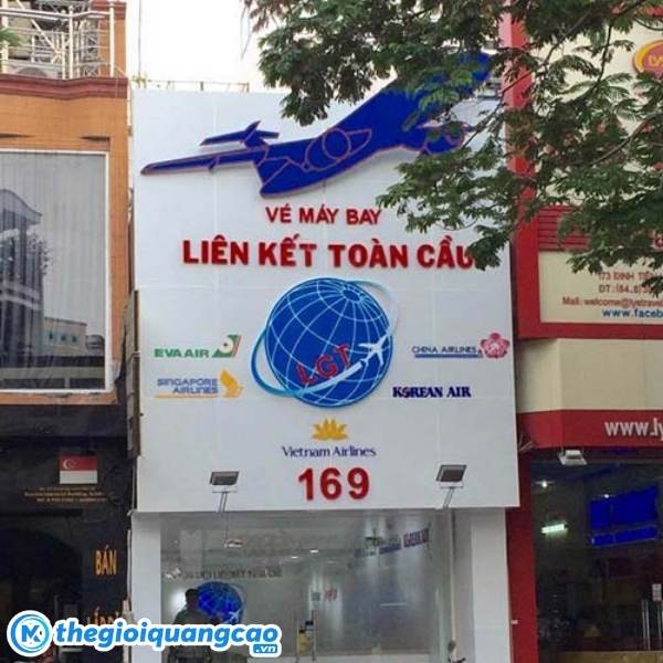 Mẫu bảng hiệu đại l&yacute; b&aacute;n v&eacute; m&aacute;y bay li&ecirc;n kết to&agrave;n cầu