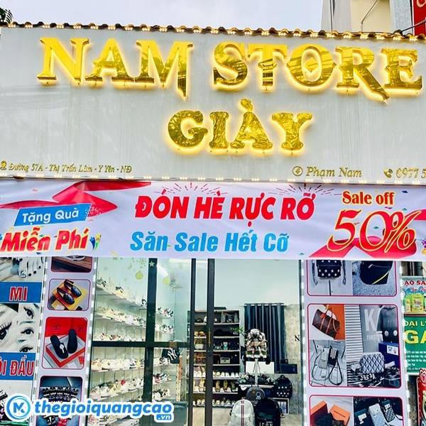 Thi công bảng hiệu giày dép chữ nổi inox vàng gương