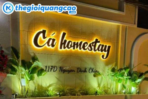 L&agrave;m bảng hiệu homestay chữ nổi inox nghệ thuật cắt leser&nbsp;