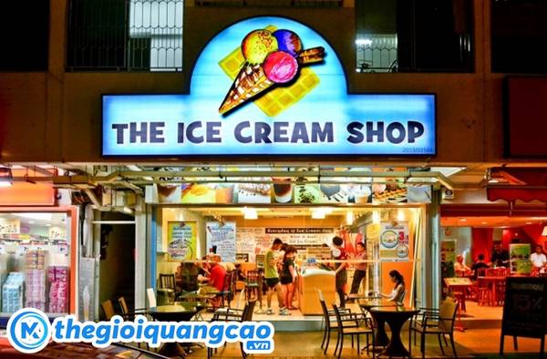 Mẫu bảng hiệu kem tươi nền hiflex xuy&ecirc;n s&aacute;ng