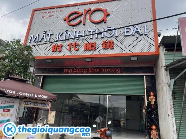 Mẫu bảng hiệu cửa hàng mắt kính đẹp