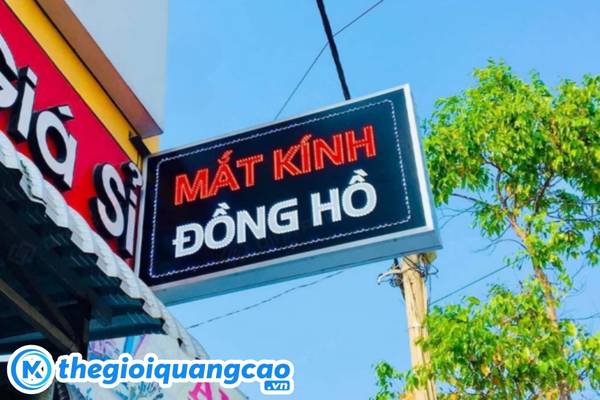 Làm bảng hiệu quảng cáo biển vẫy tiệm mắt kính
