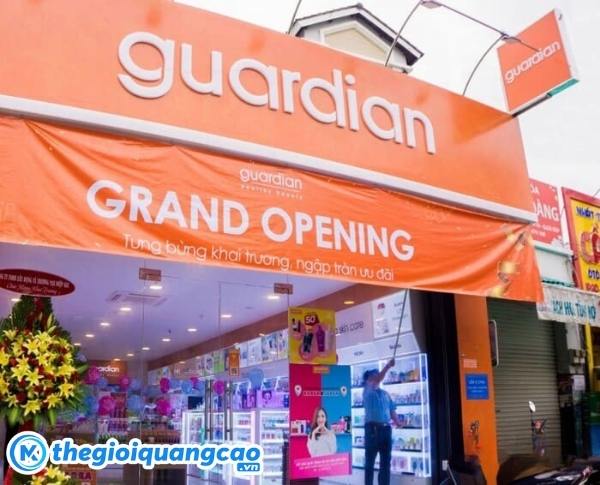 Mẫu bảng hiệu mỹ phẩm chữ nổi mica nền alu