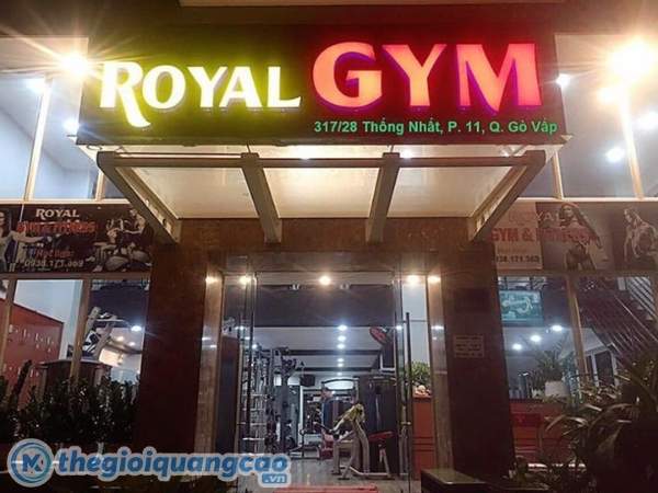 Mẫu bảng hiệu ph&ograve;ng Gym Royal đẹp