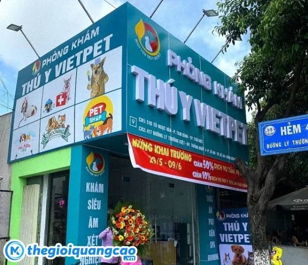 Mẫu bảng hiệu ph&ograve;ng kh&aacute;m th&uacute; y Vietpet