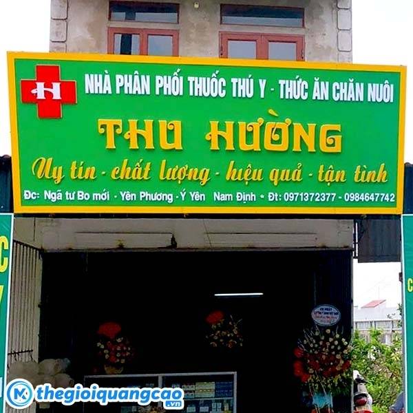 Gi&aacute; thi c&ocirc;ng biển hiệu th&uacute; y