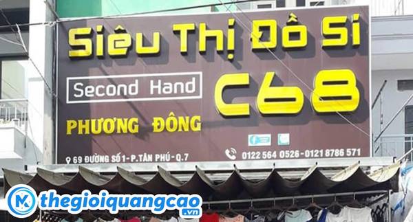 Gi&aacute; l&agrave;m bảng hiệu shop đồ si