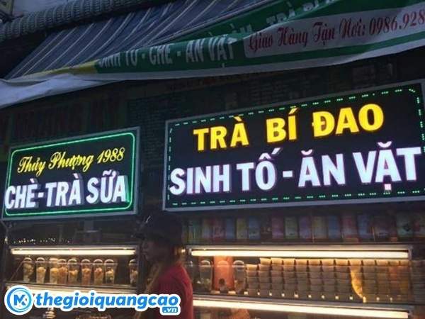 Mẫu biển quảng c&aacute;o nước &eacute;p tr&aacute;i c&acirc;y hộp đ&egrave;n led