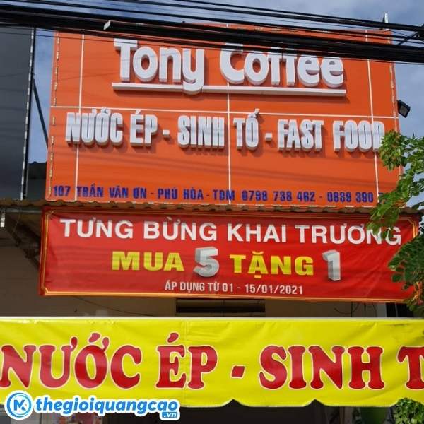 Bảng hiệu sinh tố nước &eacute;p gi&aacute; rẻ, thi c&ocirc;ng nhanh, độ bền cao