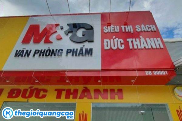 Mẫu bảng hiệu văn ph&ograve;ng phẩm si&ecirc;u thị s&aacute;ch Đức Th&agrave;nh