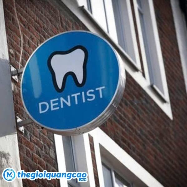 Làm biển vẫy nha khoa hút nổi hình tròn