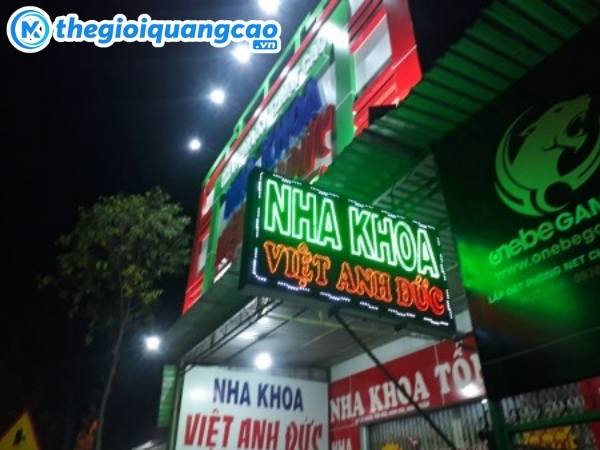 Thiết kế biển vẫy nha khoa trọn gói theo yêu cầu