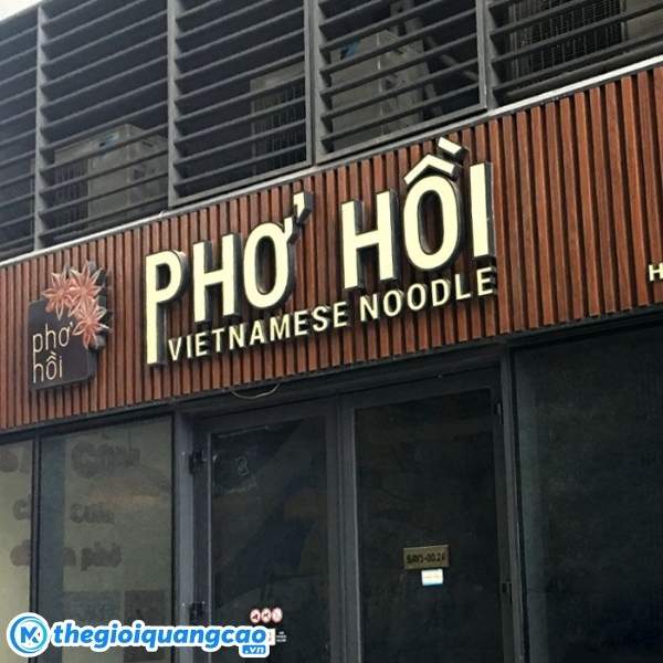 Thi công bảng hiệu giá rẻ cho quán Phở Hồi tại Tân Bình
