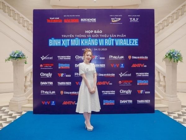 Thi c&ocirc;ng backdrop gi&aacute; rẻ TPHCM