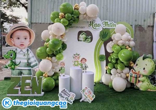 Mẫu backdrop th&ocirc;i n&ocirc;i b&eacute; trai tuổi rồng
