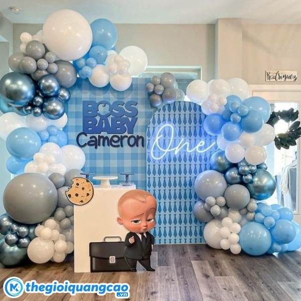 Mẫu background th&ocirc;i n&ocirc;i b&eacute; trai đẹp ấn tượng