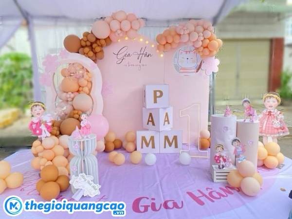 Mẫu backdrop th&ocirc;i n&ocirc;i cho b&eacute; Gia H&acirc;n