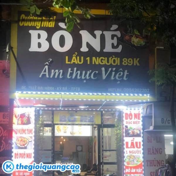 Mẫu bảng hiệu b&ograve; n&eacute; đẹp nổi bật về ban đ&ecirc;m