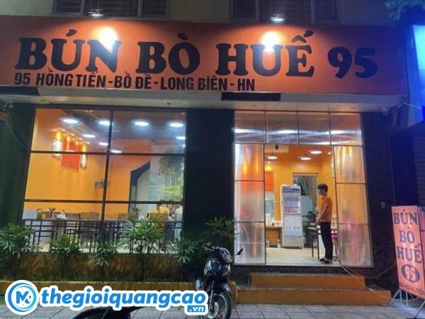 Bảng hiệu b&uacute;n b&ograve; huế chất liệu bạt hiflex