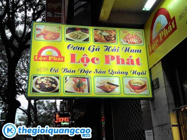 Lưu &yacute; khi l&agrave;m bảng hiệu cơm g&agrave;