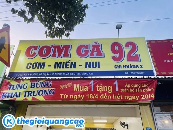 Mẫu bảng hiệu cơm g&agrave; 92
