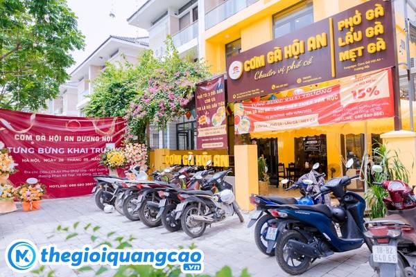 Bảng hiệu cơm g&agrave; hội an