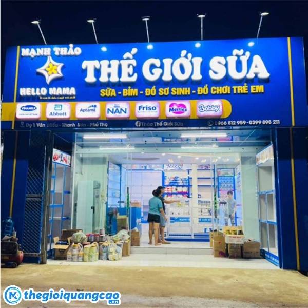 Bảng hiệu cửa h&agrave;ng sữa bỉm chữ nổi kết hợp đ&egrave;n led