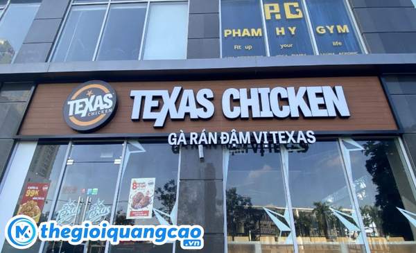 Mẫu bảng hiệu g&agrave; r&aacute;n Texas