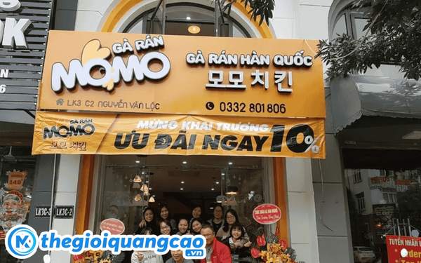 Gi&aacute; l&agrave;m bảng hiệu g&agrave; r&aacute;n