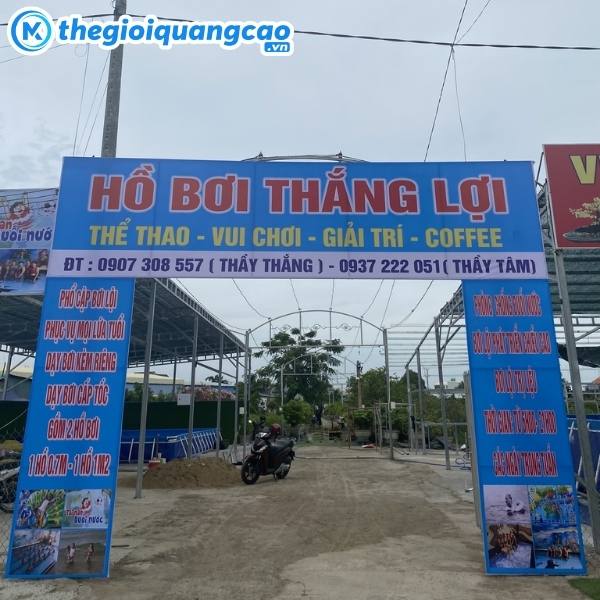 Mẫu bảng hiệu hồ bơi chất liệu bạt hiflex