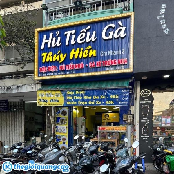 Mẫu bảng hiệu hủ tiếu g&agrave; Th&uacute;y Hiền