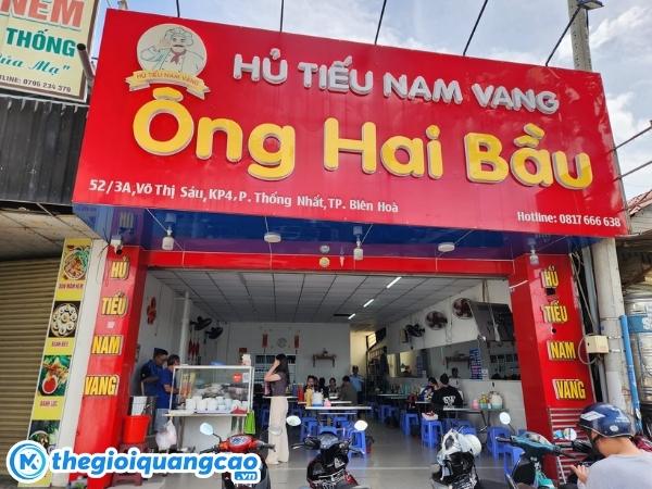 Bảng hiệu quảng c&aacute;o qu&aacute;n hủ tiếu nền alu chữ nổi mica