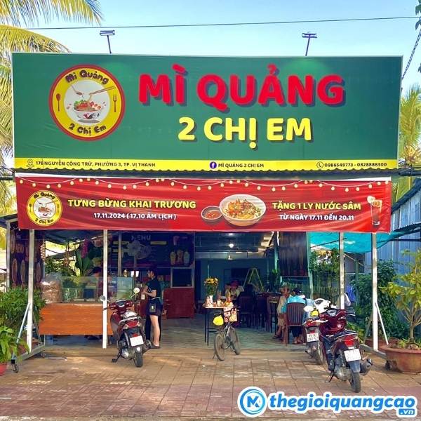 Bảng hiệu quảng c&aacute;o m&igrave; quảng chữ nổi mica nền alu