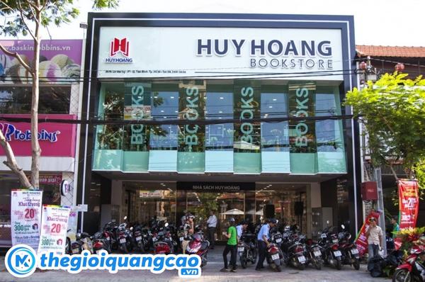 Bảng hiệu nh&agrave; s&aacute;ch chữ nổi inox