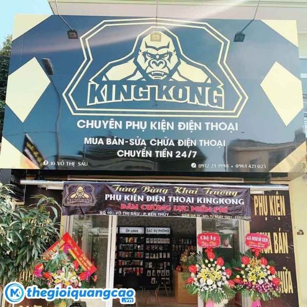 &nbsp;Mẫu bảng hiệu b&aacute;n phụ kiện điện thoại hiện đại, độc lạ