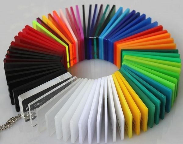 Chất liệu nhựa mica