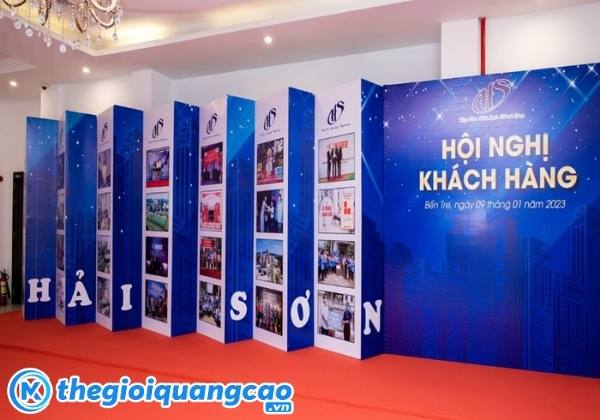 Mẫu backdrop check in sự kiện hội nghị kh&aacute;ch h&agrave;ng