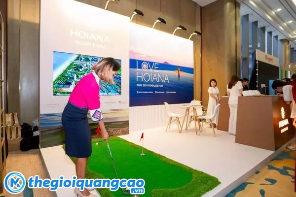 Mẫu backdrop gian h&agrave;ng l&agrave;m nổi bật gian h&agrave;ng, c&ocirc;ng ty, thương hiệu