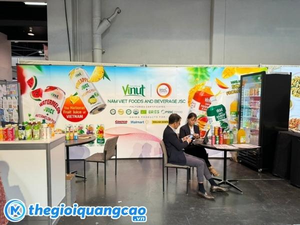 Mẫu backdrop di động cho gian h&agrave;ng hội chợ, triển l&atilde;m