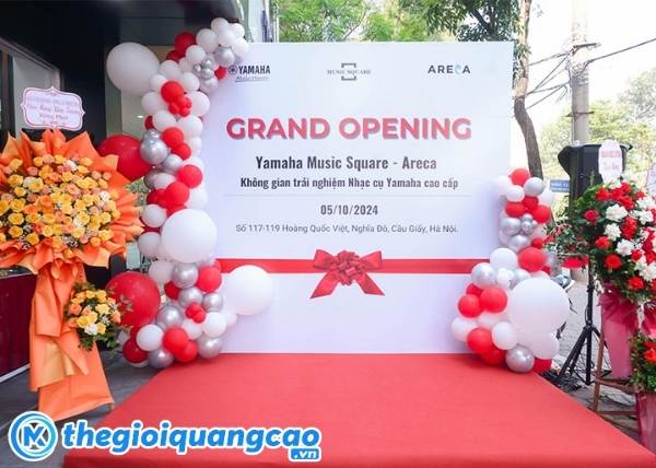 Gi&aacute; in backdrop khai trương trọn g&oacute;i