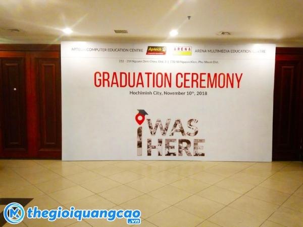 Thi c&ocirc;ng backdrop lễ tốt nghiệp gi&aacute; rẻ tại HCM