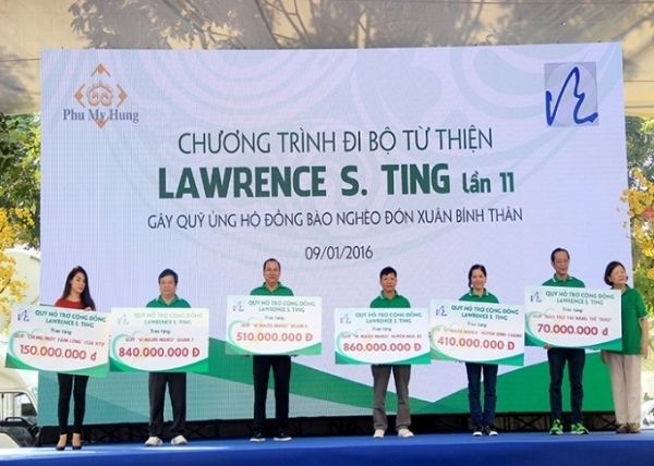 Backdrop từ thiện khung sắt bạt đế x&aacute;m
