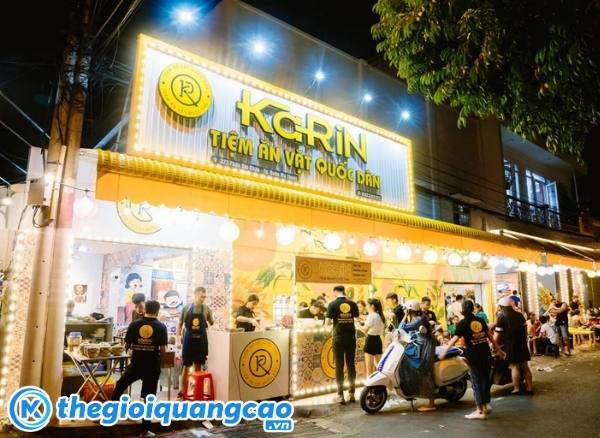 Mẫu bảng hiệu tiệm ăn vặt quốc dân