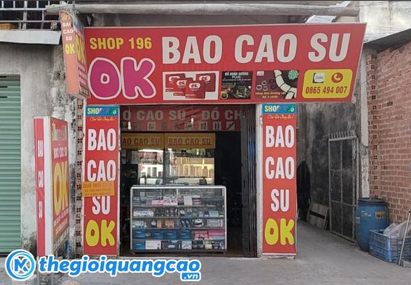 Bảng hiệu shop bao cao su chất liệu bạt hiflex