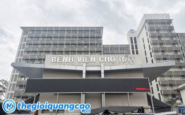Bảng hiệu bệnh viện chữ nổi inox